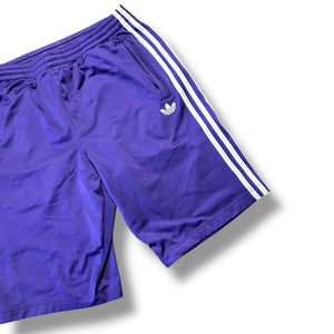 Vintage Adidas shorts (M)